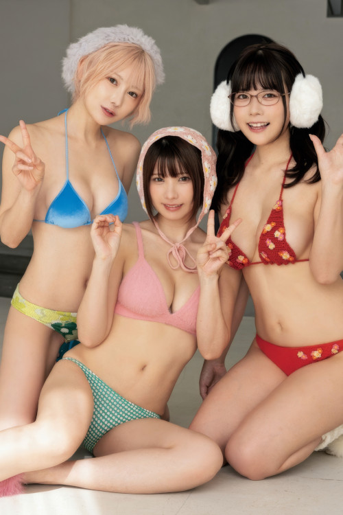 えなこ・東雲うみ・篠崎こころ, Weekly SPA! 2025.01.07 (週刊SPA! 2025年1月7日号)