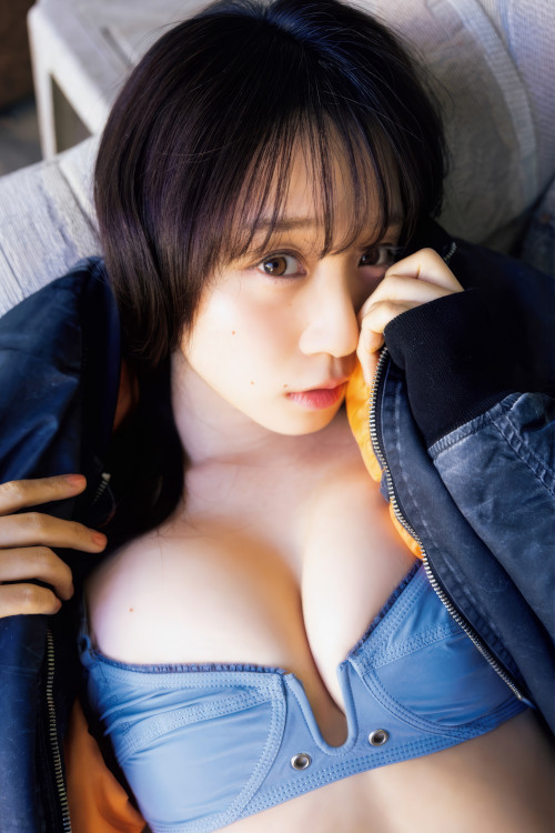 Moe Iori 伊織もえ, FLASH 2025.04.22 (フラッシュ 2025年4月22日号)