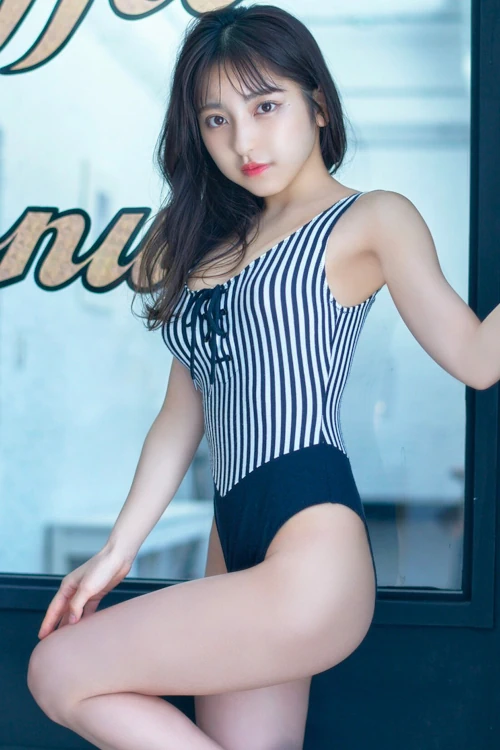 Toumi 十味, 写真集 「Off Mode スピサン グラビアフォトブック」 Set.02