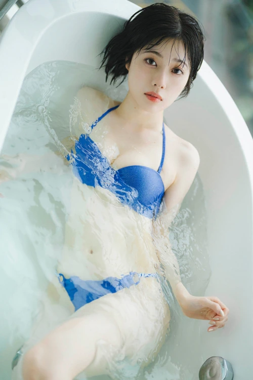 Karin Isobe 礒部花凜, 週プレ＋ Special No.342 1st Week 「かりんとりっぷ」