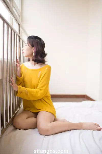 国模黄小姐人体私拍套图 国模套图 尤物丧志 P.1 